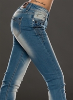 Jeans med nitter